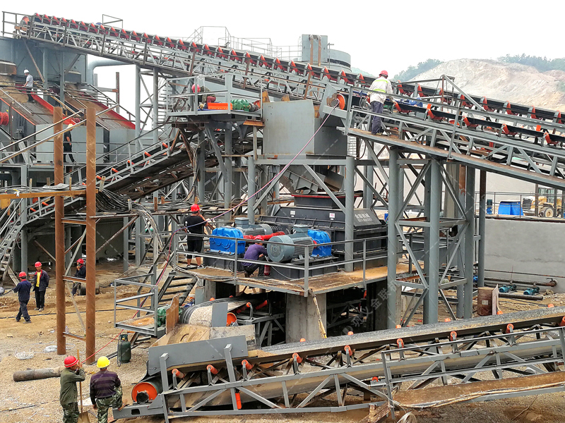 對(duì)輥破碎機(jī)的主要優(yōu)勢(shì)有哪些?選購(gòu)對(duì)輥破的注意事項(xiàng) 對(duì)輥破碎機(jī)的主要優(yōu)勢(shì)有哪些?選購(gòu)對(duì)輥破的注意事項(xiàng)